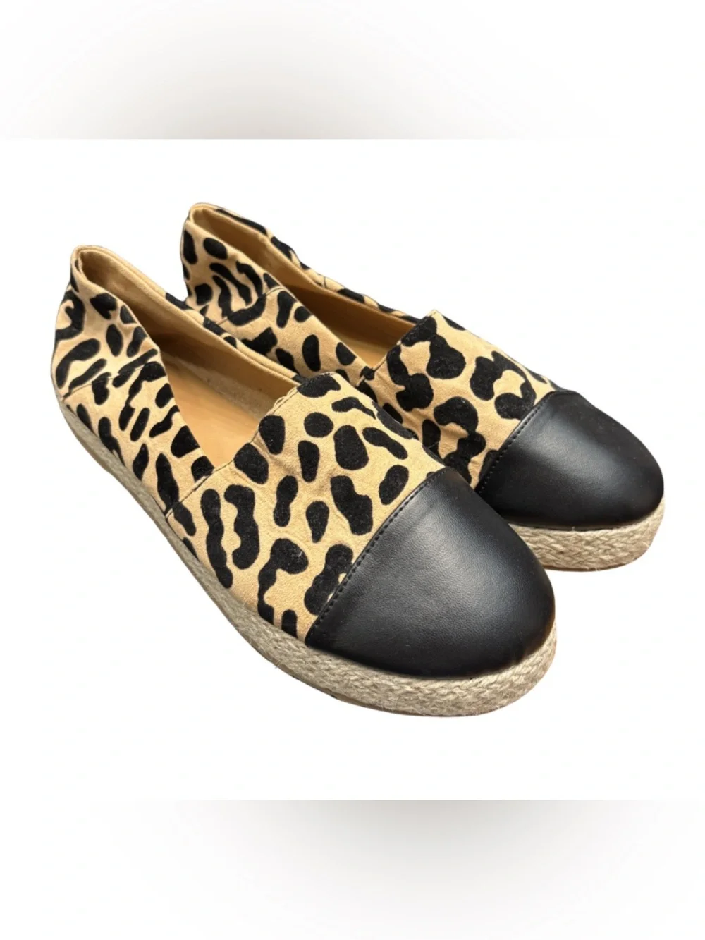 🆕🎉 NWOB Qupid Leopard Espadrille Slip-Ons with Black Cap Toe